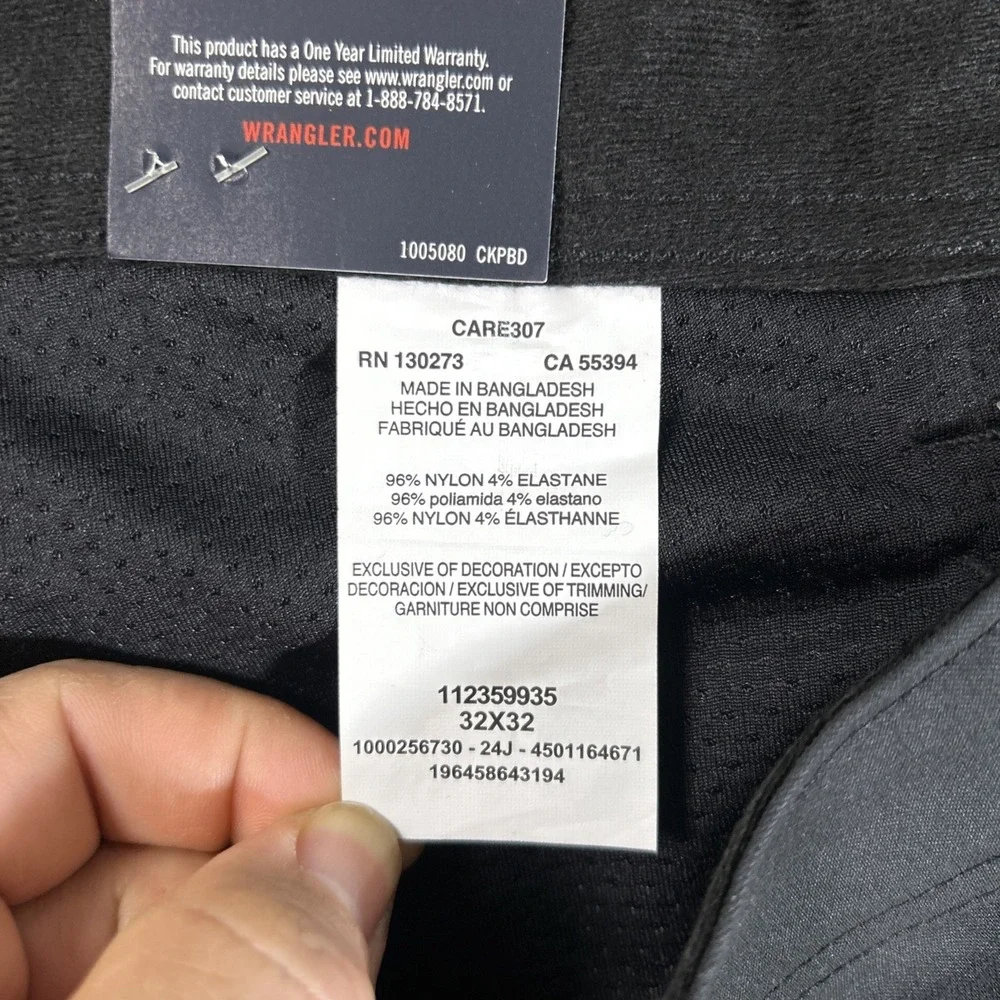 NWT Wrangler ATG Men's 32x32 Gray Cliffside Utility Pants Stretch Hiking Outdoor